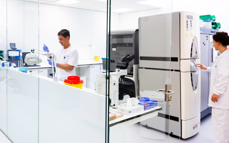 Laboratorio clínico de Hospital de Barcelona